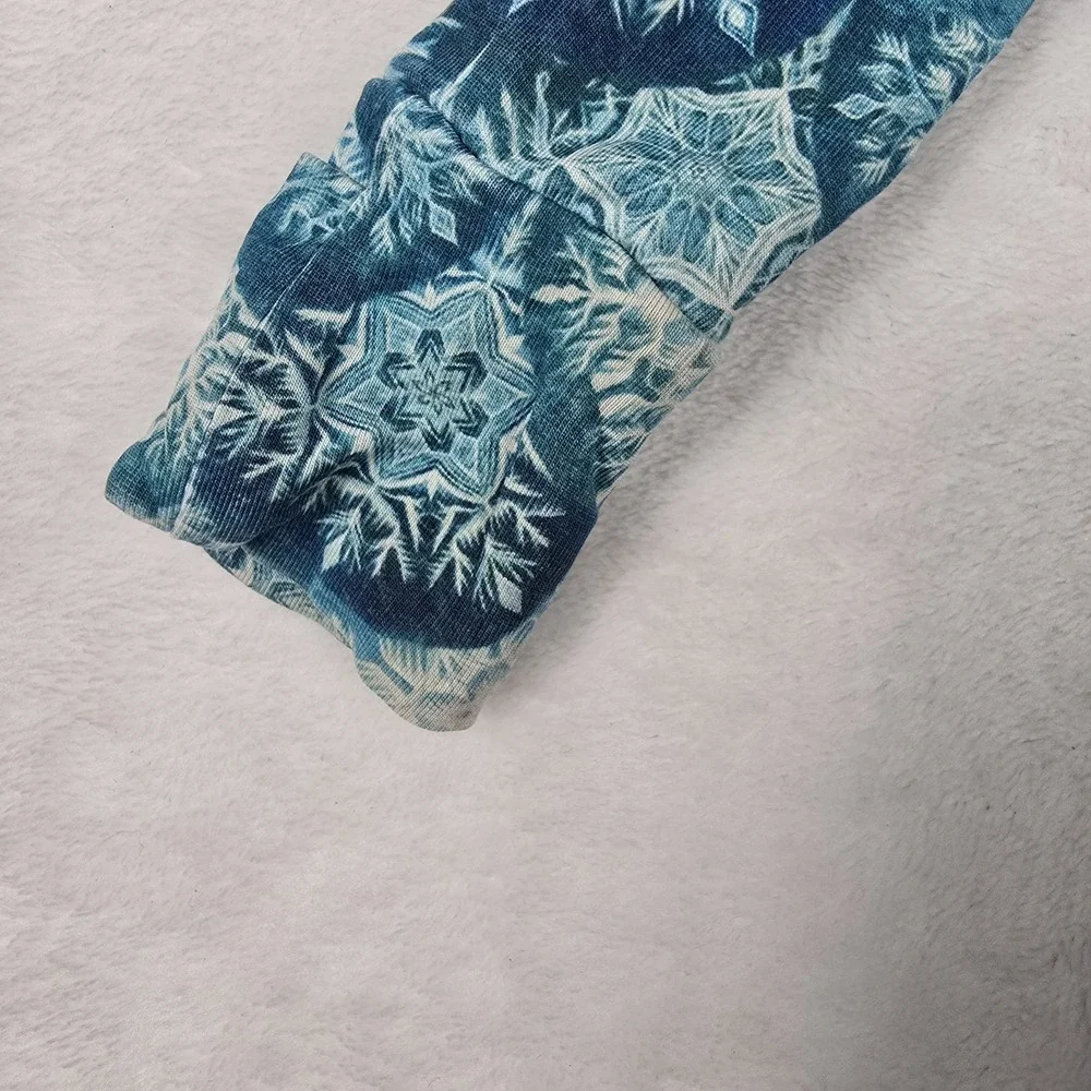 Muse Threads Snowflake Mandala Blue Bamboo Zippie Footie Pajamas 3-6 Months